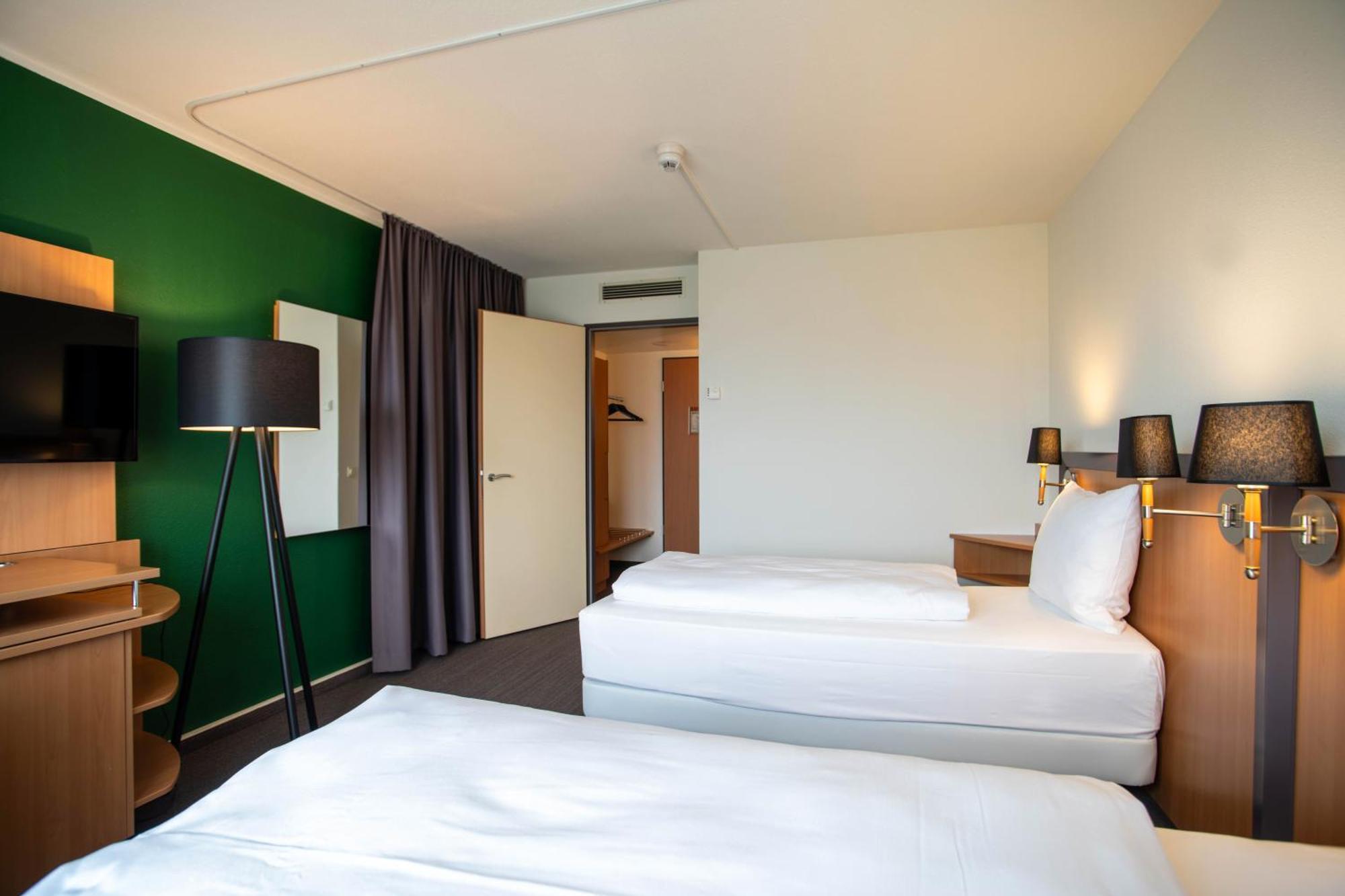 Best Western Conference Airporthotel Frankfurt Moerfelden ภายนอก รูปภาพ