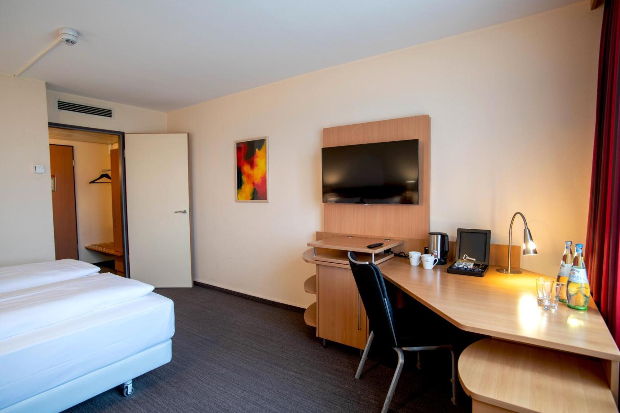 Best Western Conference Airporthotel Frankfurt Moerfelden ภายนอก รูปภาพ