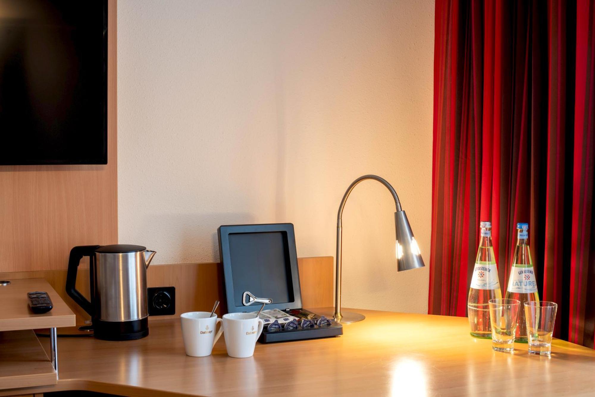 Best Western Conference Airporthotel Frankfurt Moerfelden ภายนอก รูปภาพ