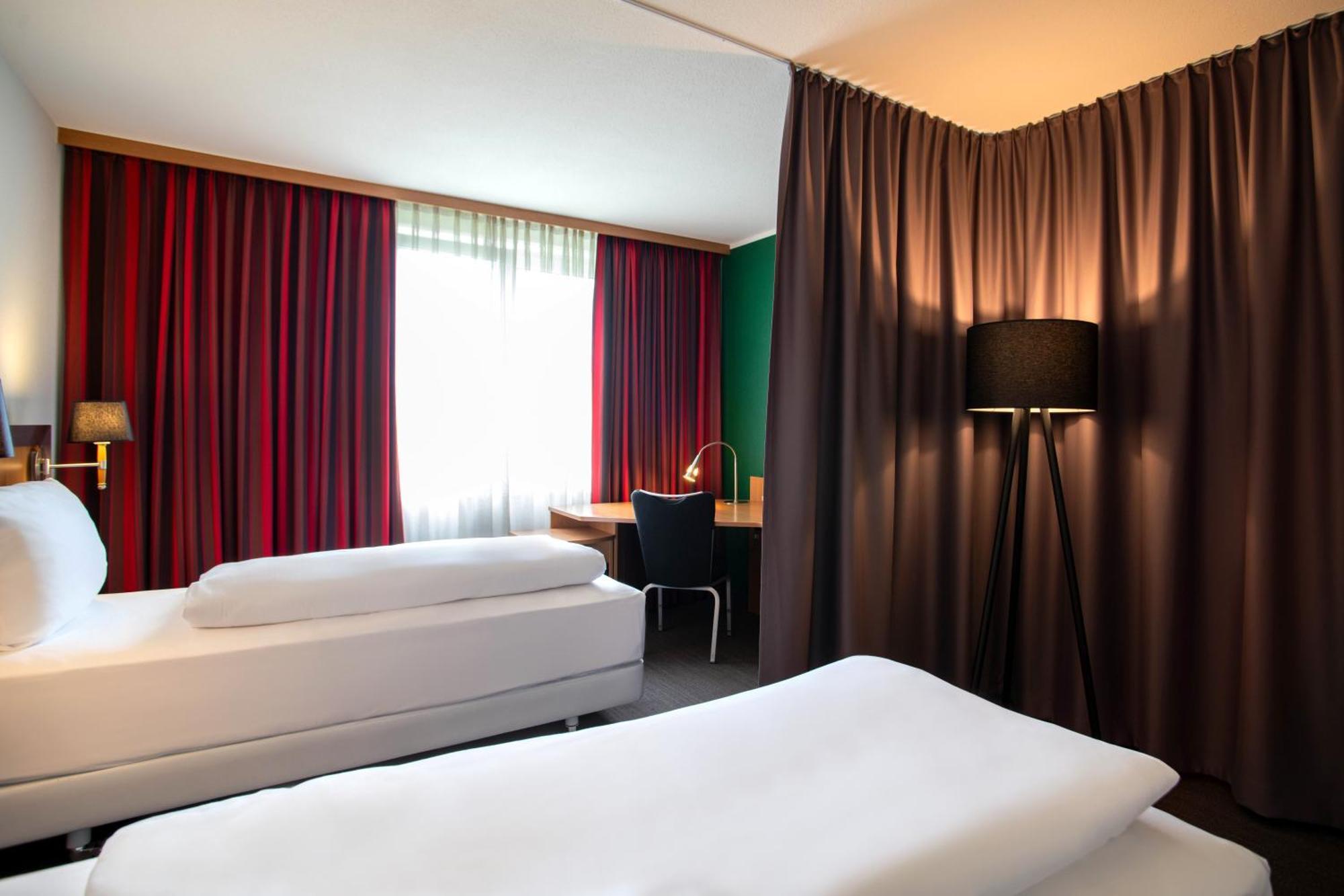 Best Western Conference Airporthotel Frankfurt Moerfelden ภายนอก รูปภาพ