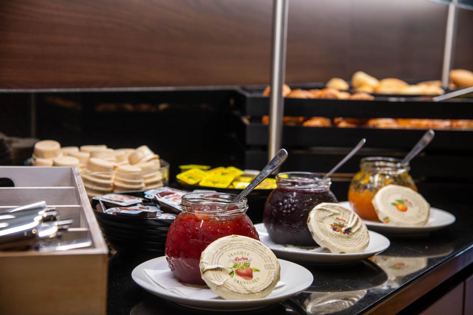 Best Western Conference Airporthotel Frankfurt Moerfelden ภายนอก รูปภาพ